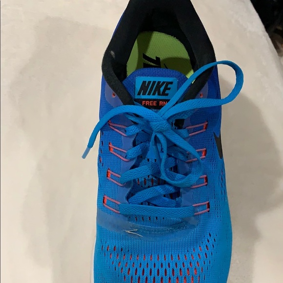 Nike running shoes - Picture 2 of 3